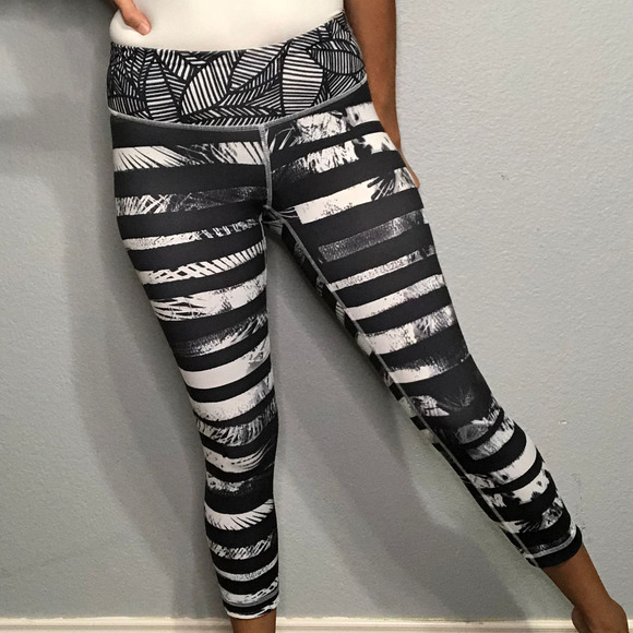 lululemon athletica Black and White Striped Leggings - Picture 2 of 9